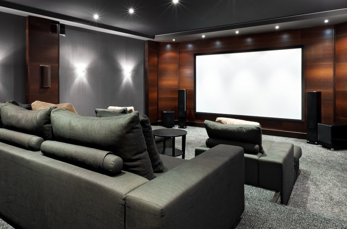 What's the Best Sound Setup for Your Home Theater? -